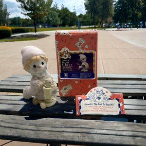 Precious Moments B0011 "SCOOTIN' BY JUST TO SAY HI" 1996 SOM Clown Scooter w/Box
